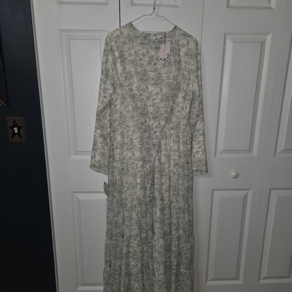 Dainty Jewells Dresses & Skirts - Dainty Jewells Elegant Cream Floral Maxi Dress